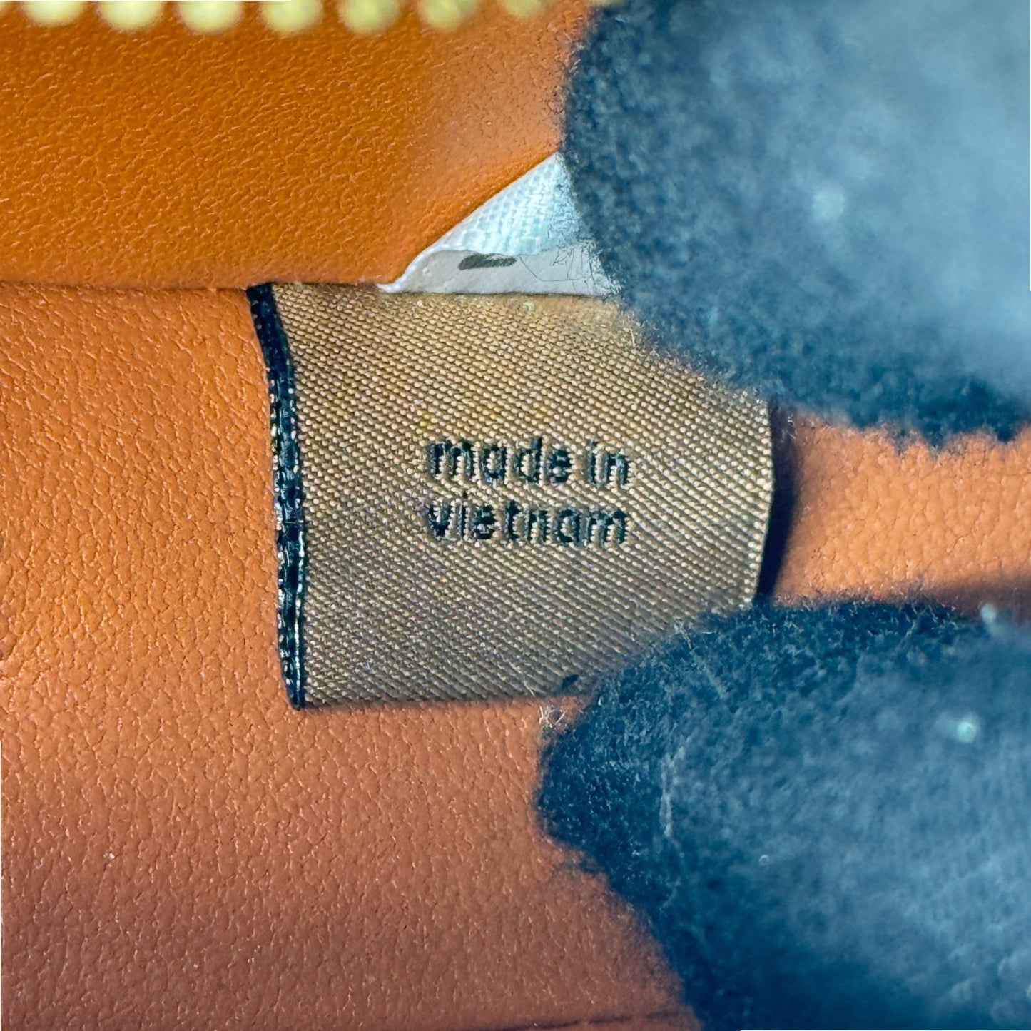 COACH ブラウンレザー ハート型クラッチバッグ