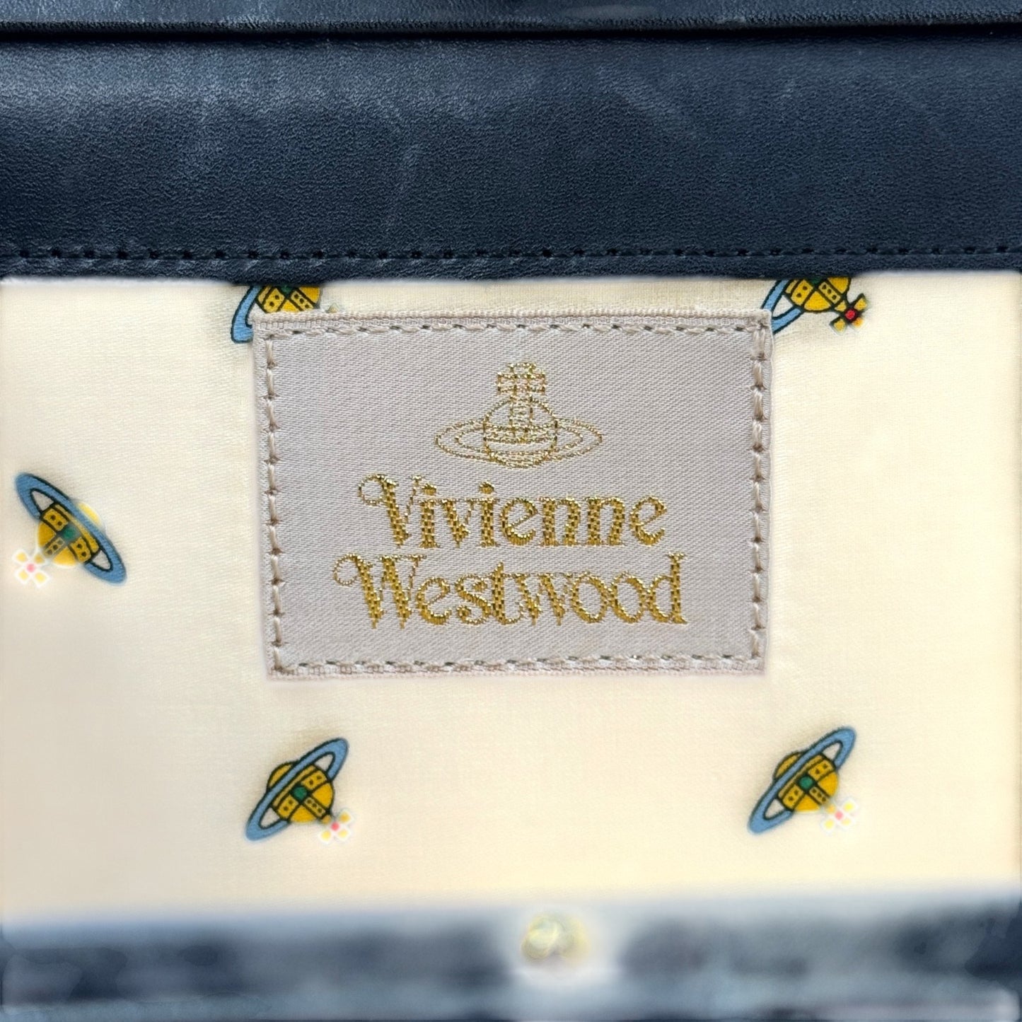 Vivienne Westwood ハンドバッグ ビッグゴールドオーブ キスロック ブラック レザー