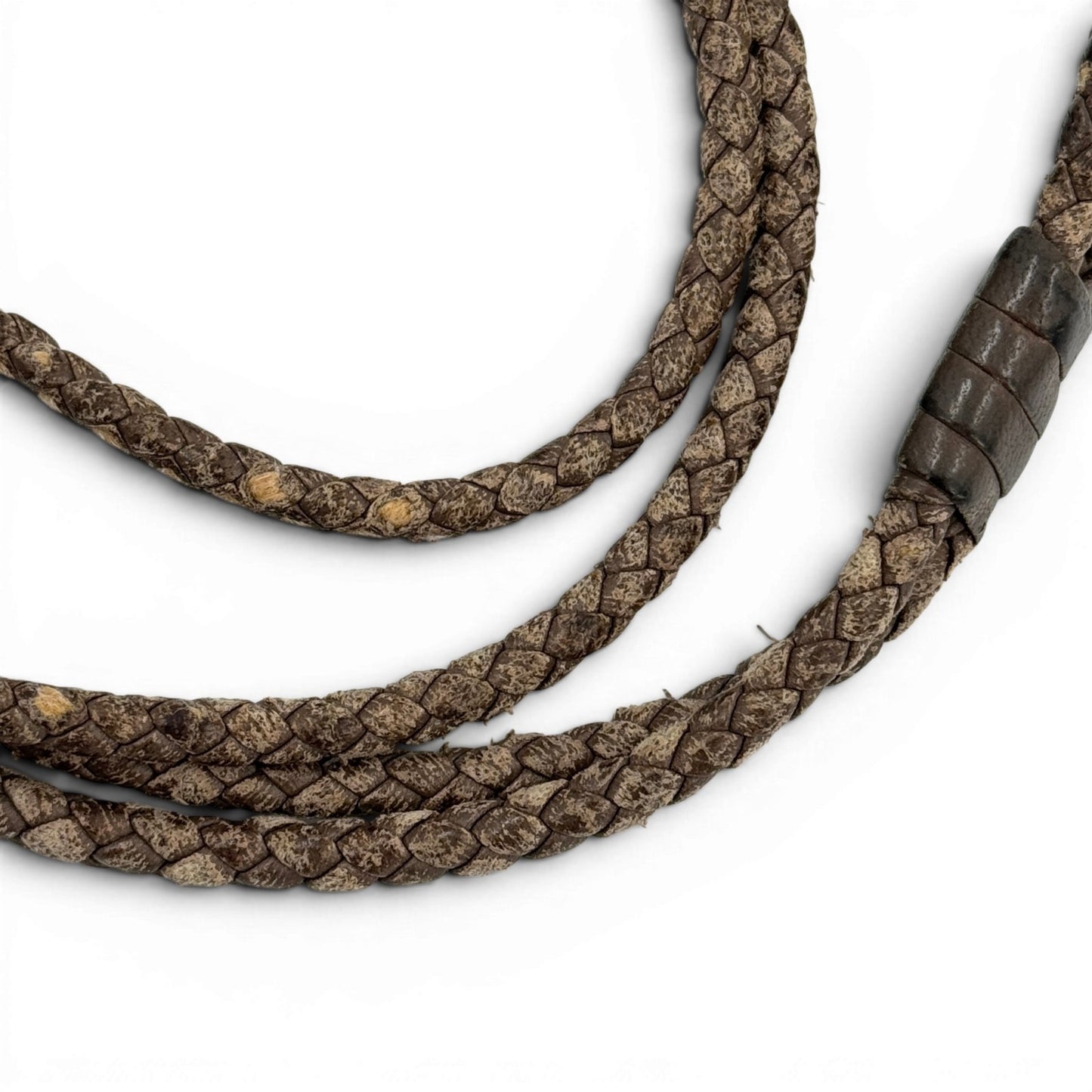 BOTTEGA VENETA イントレチャート レザー ネックストラップ
