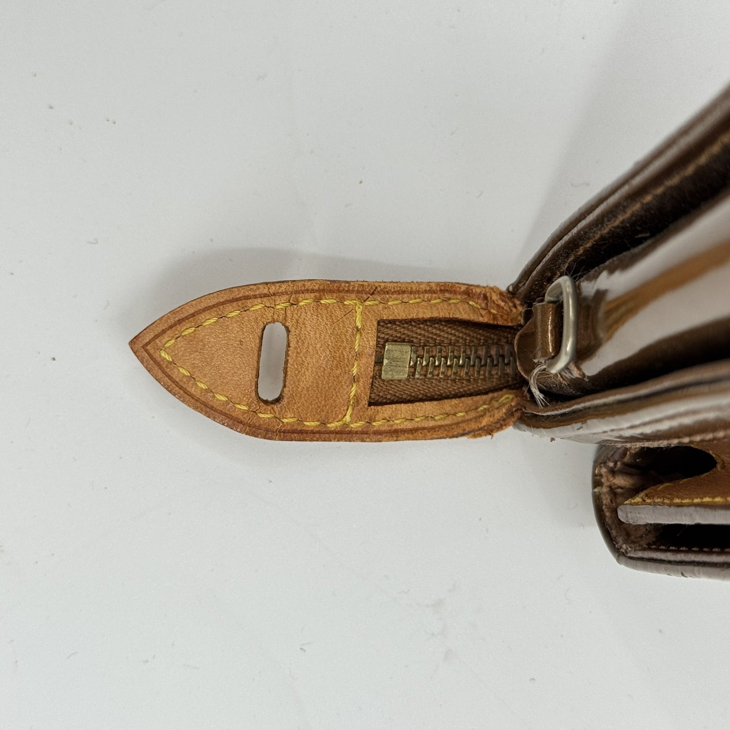 LOUIS VUITTON モノグラム・ヴェルニ モット・ブロンズ パテント ショルダー M51311