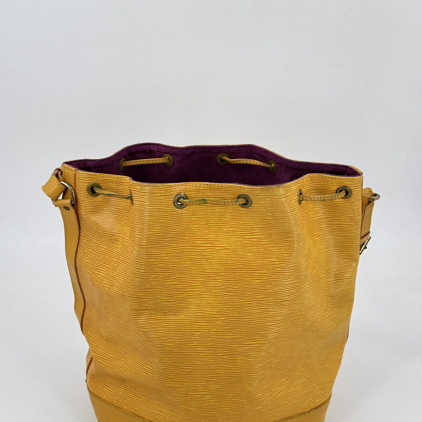 LOUIS VUITTON エピ プチノエ イエロー レザー 巾着 ショルダーバッグ M44109