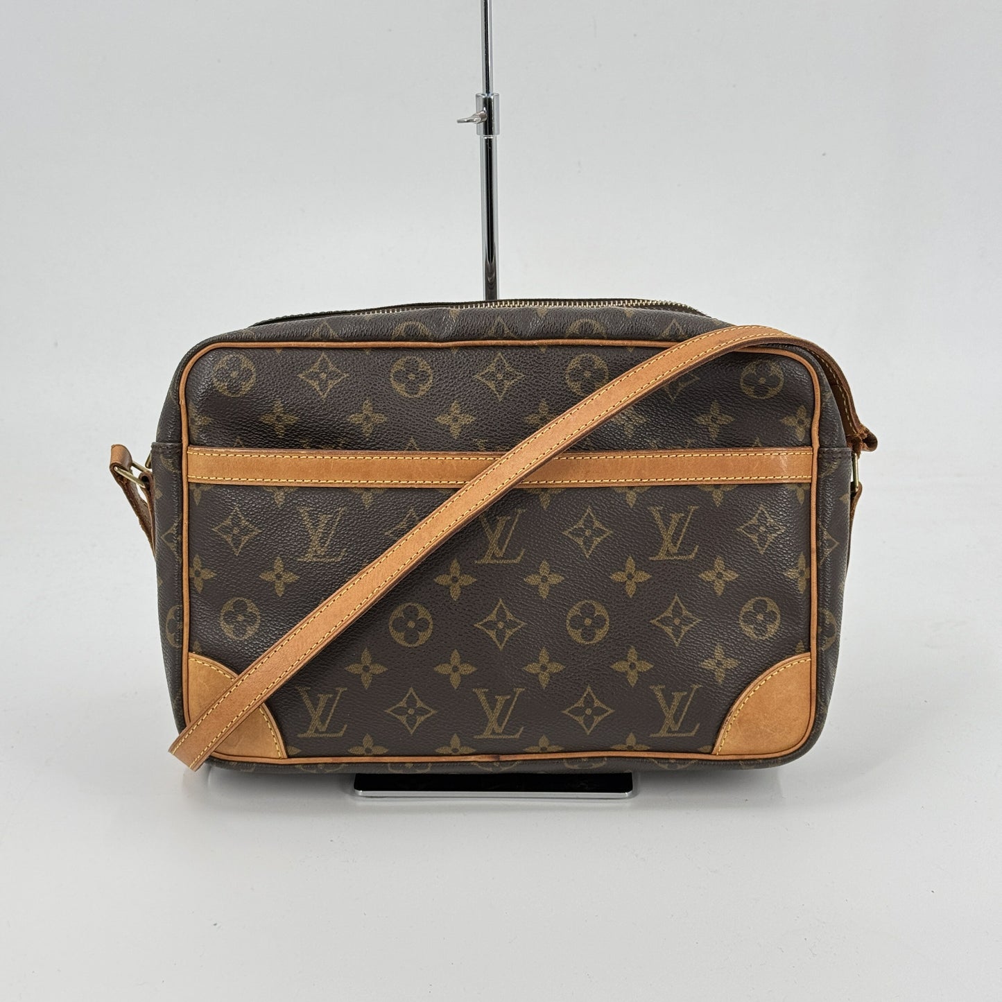 LOUIS VUITTON モノグラム トロカデロ 30 ショルダーバッグ M51272