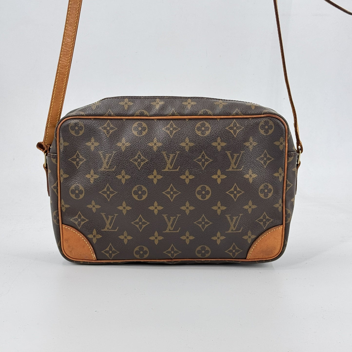 LOUIS VUITTON モノグラム トロカデロ 30 ショルダーバッグ M51272
