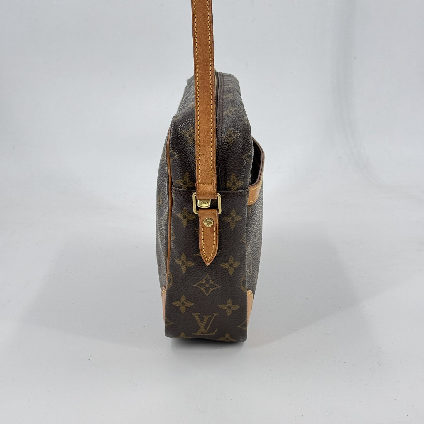 LOUIS VUITTON モノグラム トロカデロ 30 ショルダーバッグ M51272