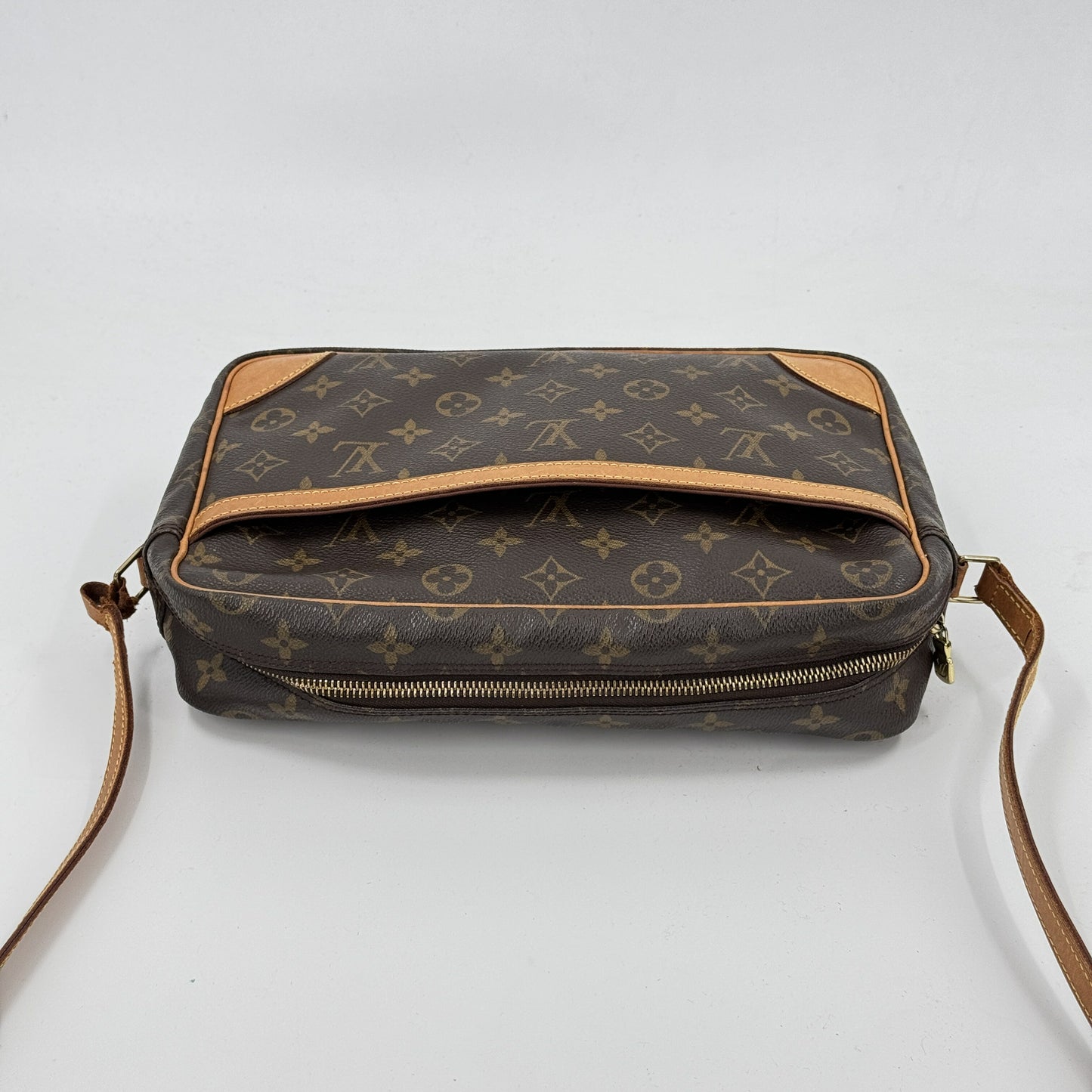 LOUIS VUITTON モノグラム トロカデロ 30 ショルダーバッグ M51272