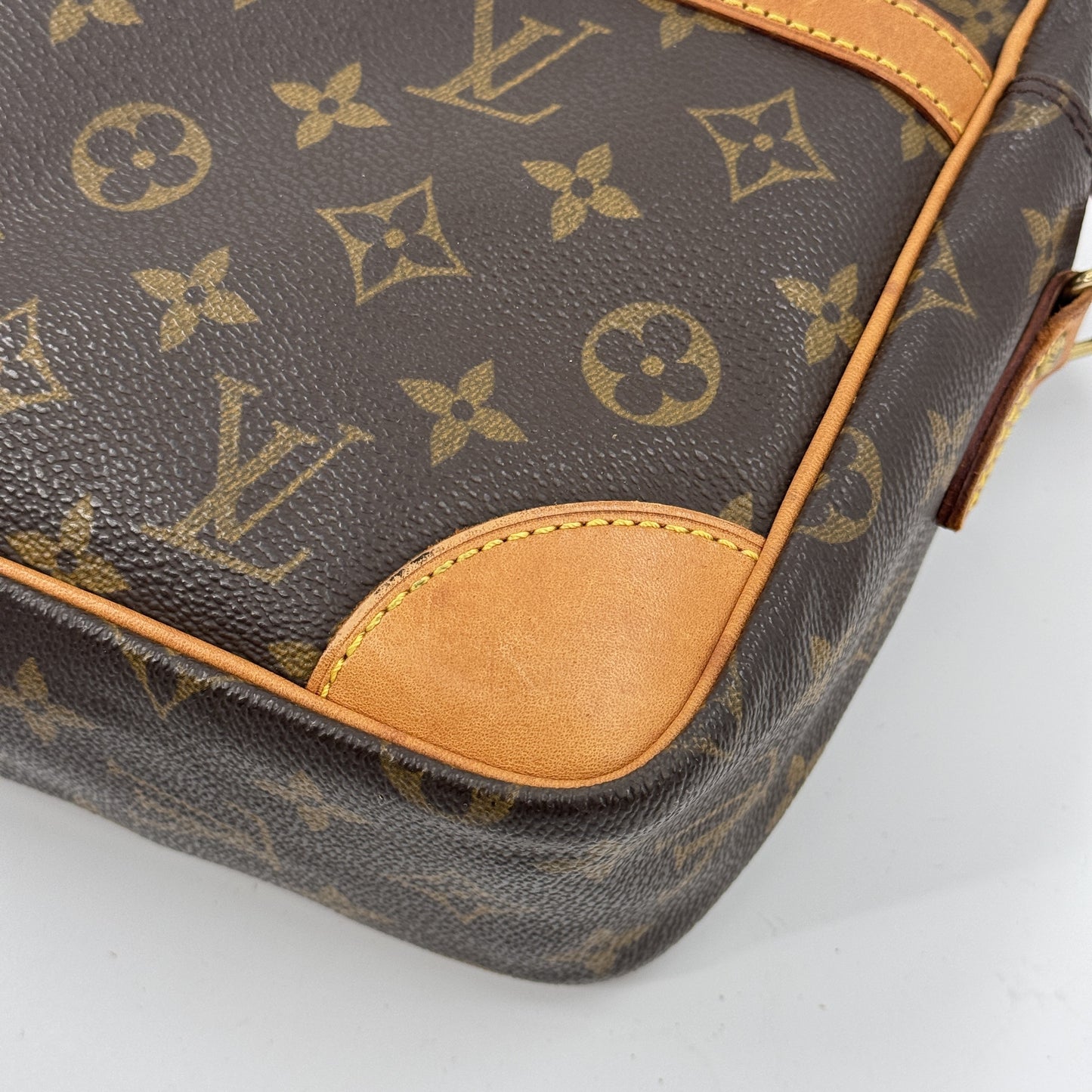 LOUIS VUITTON モノグラム トロカデロ 30 ショルダーバッグ M51272