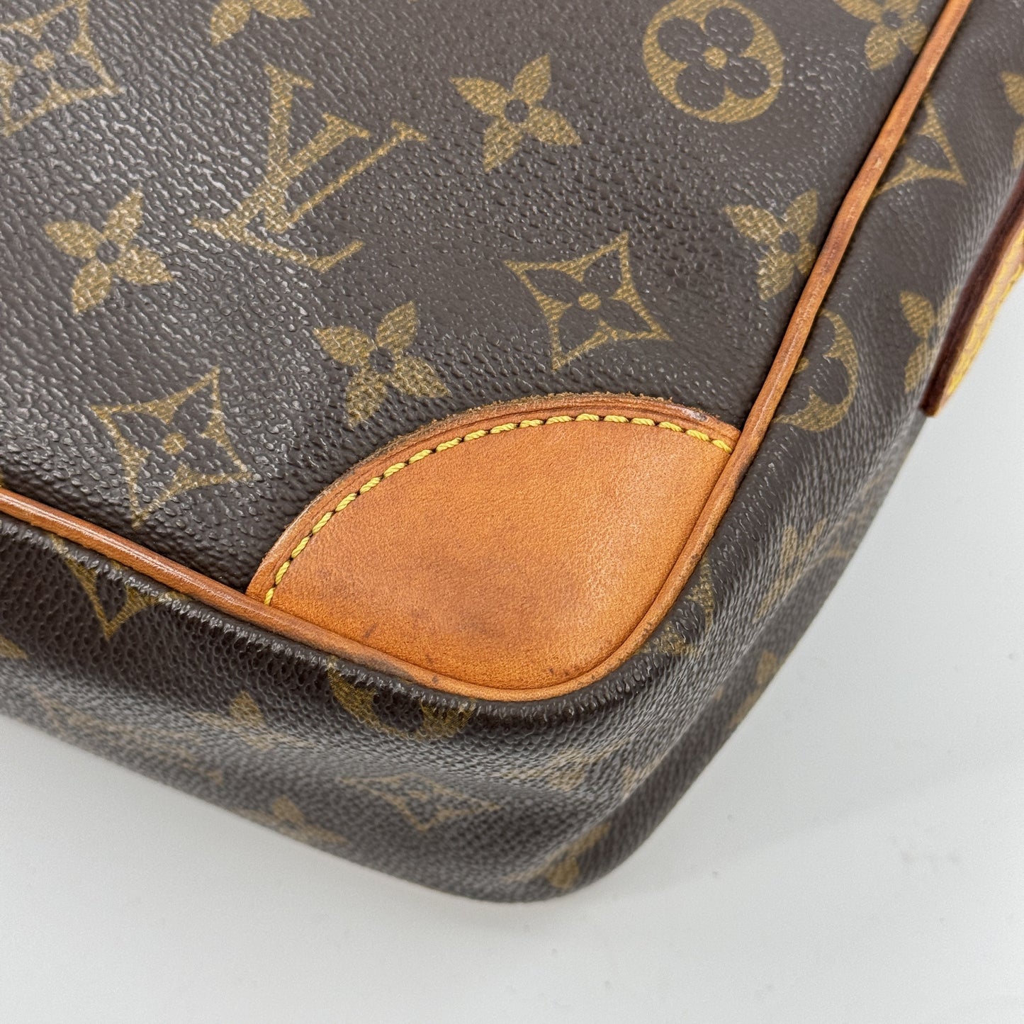 LOUIS VUITTON モノグラム トロカデロ 30 ショルダーバッグ M51272