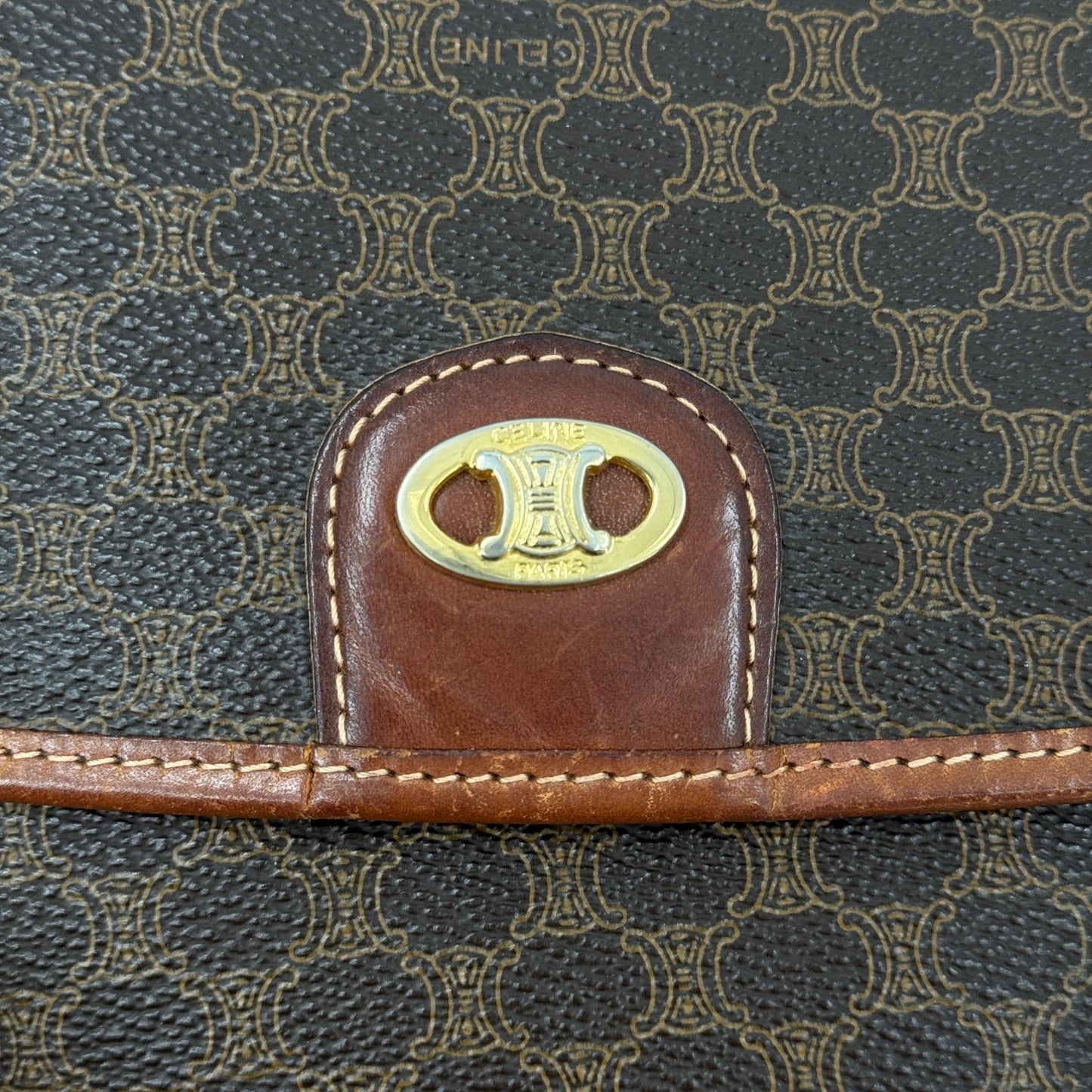 CELINE マカダム トリオンフ PVCレザー ショルダーバッグ ブラウン