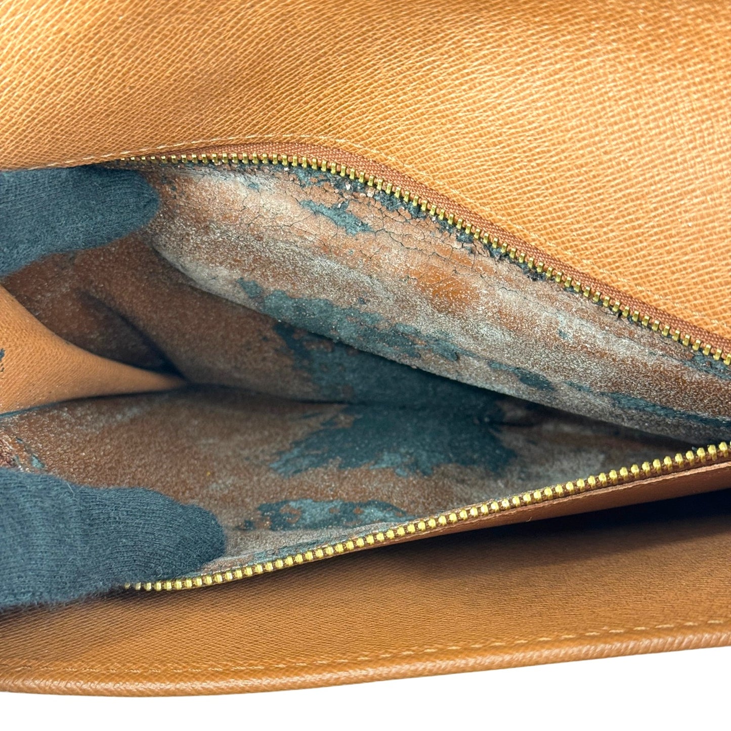 LOUIS VUITTON ウィルシャーPM モノグラム・ヴェルニ レザー アマラント ハンドバッグ M93641