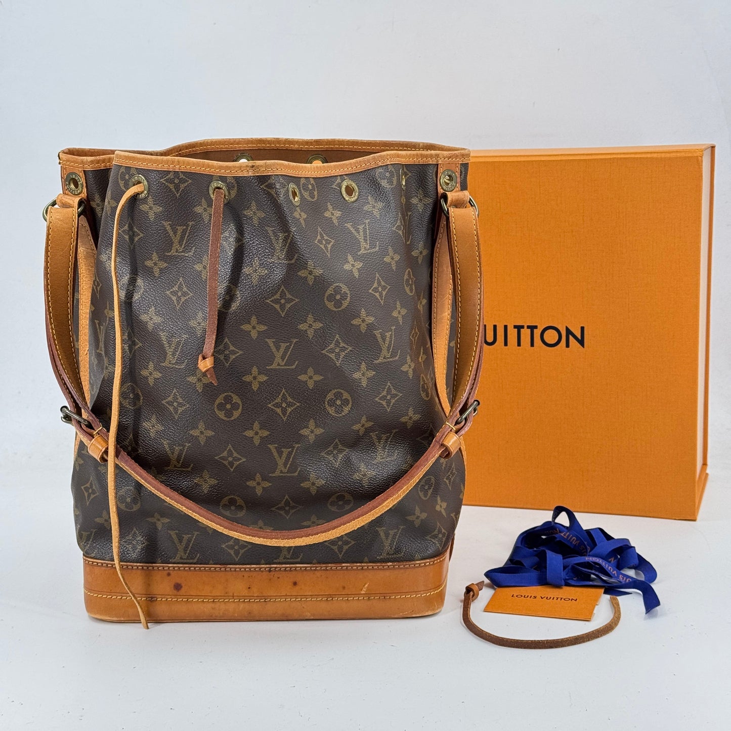 LOUIS VUITTON ノエGM モノグラムキャンバス ブラウン 巾着 バケットバッグ M42224