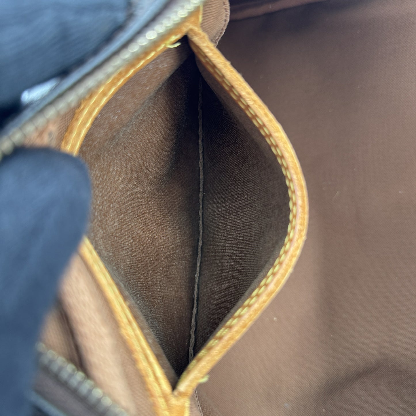 LOUIS VUITTON モントルグイユPM モノグラムキャンバス ショルダーバッグ M95565