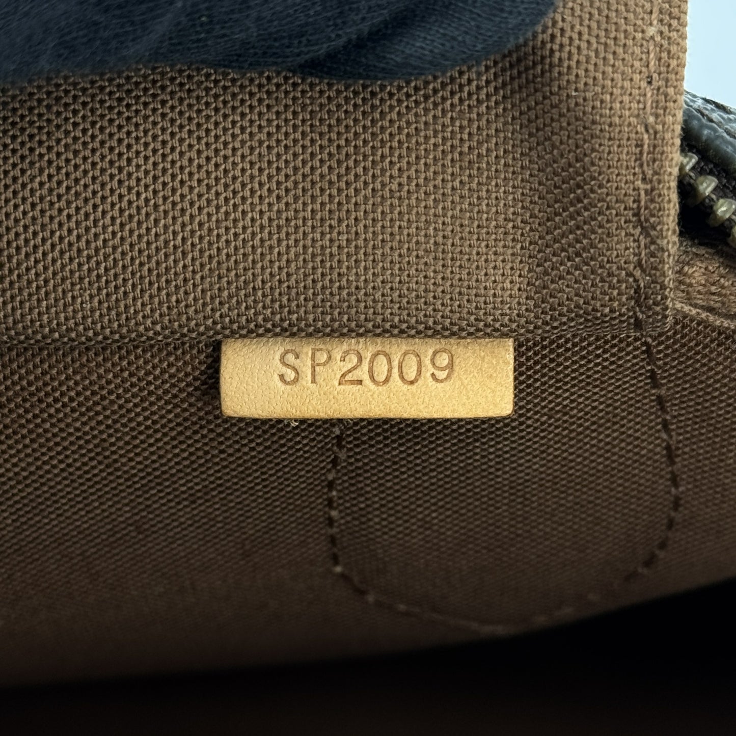 LOUIS VUITTON モントルグイユPM モノグラムキャンバス ショルダーバッグ M95565