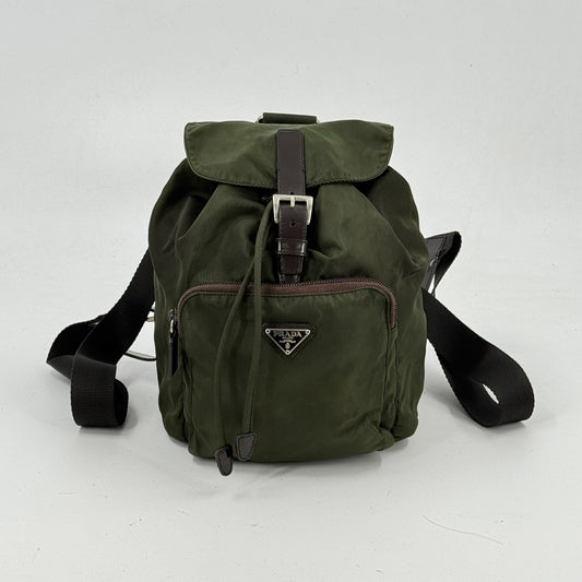PRADA テスートナイロン ミニリュック カーキグリーン B5827F トライアングルロゴ