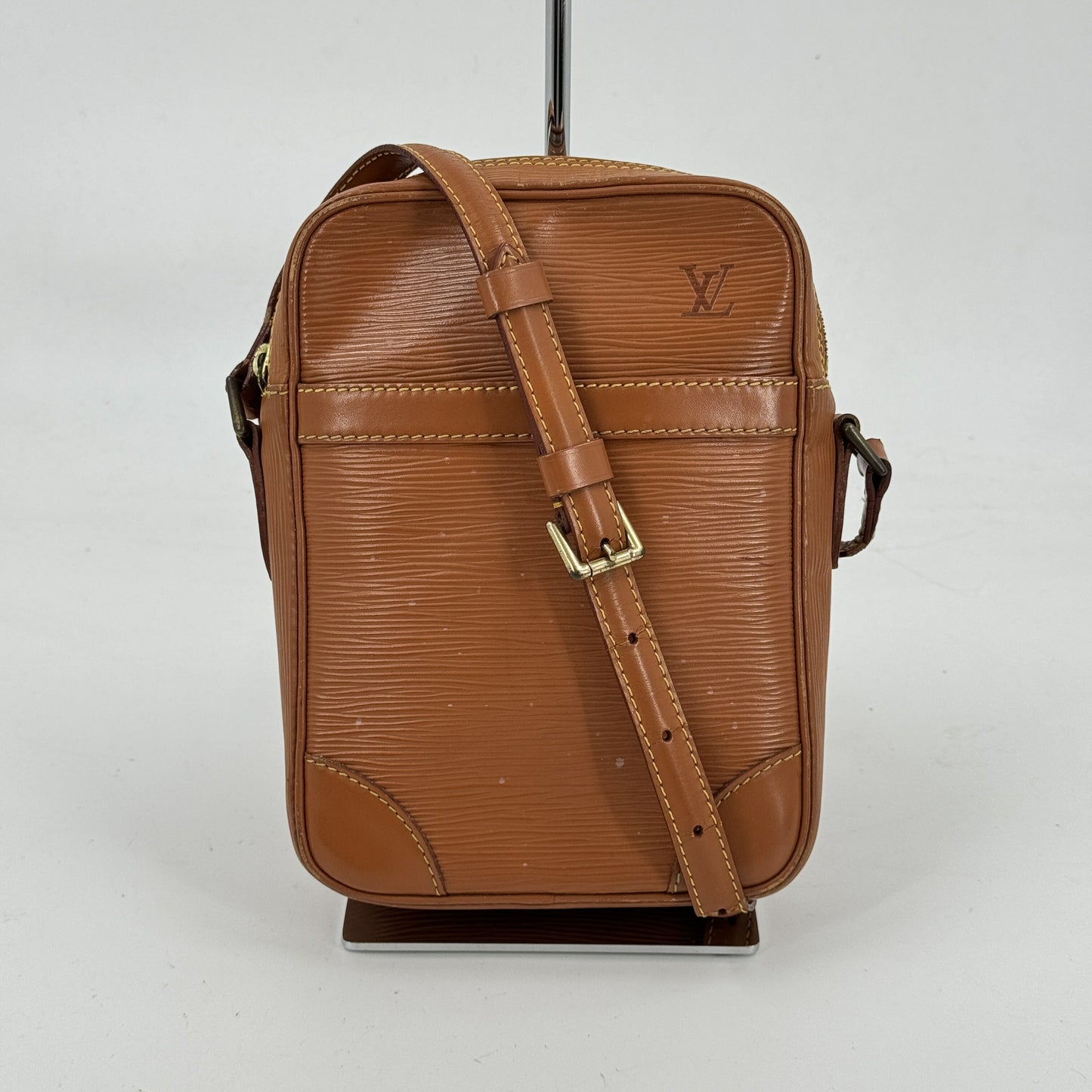 LOUIS VUITTON ダニューブPM エピレザー ジパン ゴールド ショルダーバッグ M52528