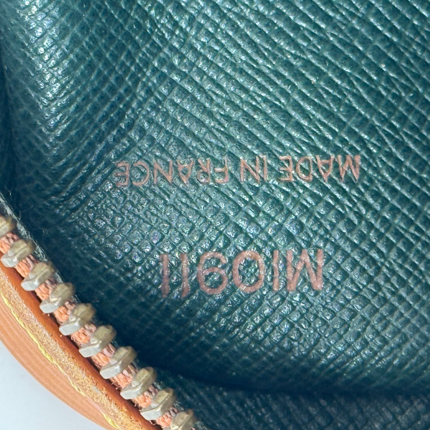 LOUIS VUITTON ダニューブPM エピレザー ジパン ゴールド ショルダーバッグ M52528