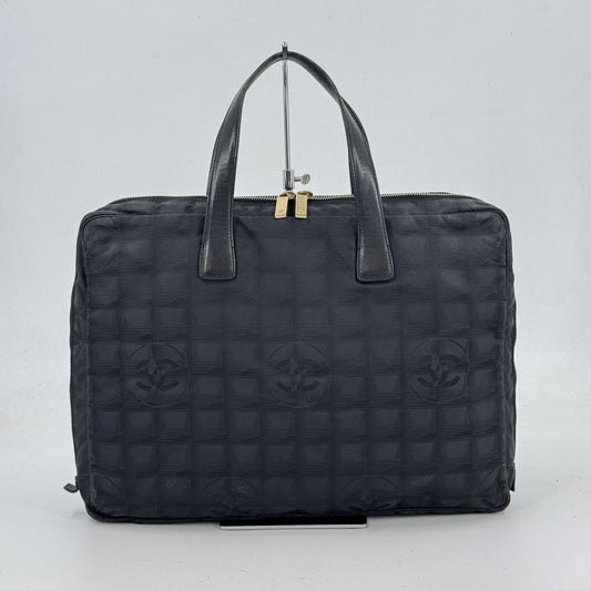 CHANEL ニュー トラベル ライン ブリーフケース ブラック ナイロン ビジネスバッグ