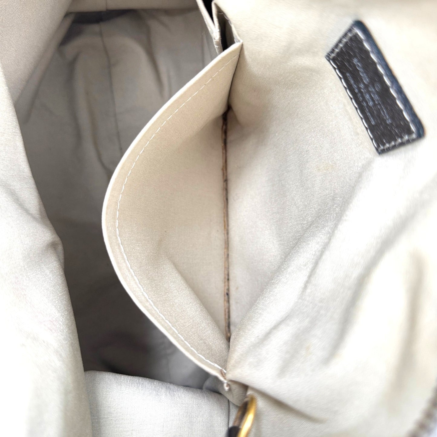 LOUIS VUITTON ブザス アンジュール モノグラム ミニキャンバス グレー 2WAY M95622