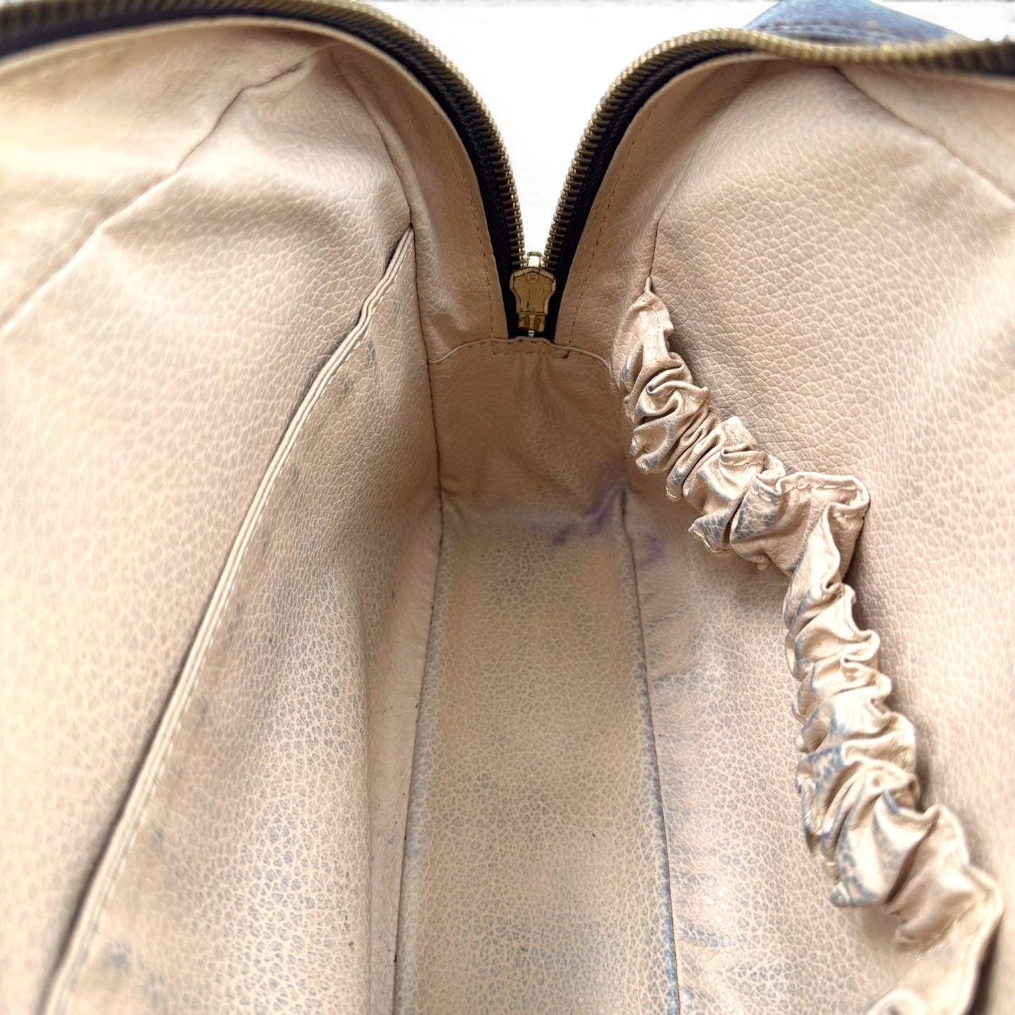 LOUIS VUITTON トゥルース・トワレット23 モノグラム ブラウン ポーチ M47524