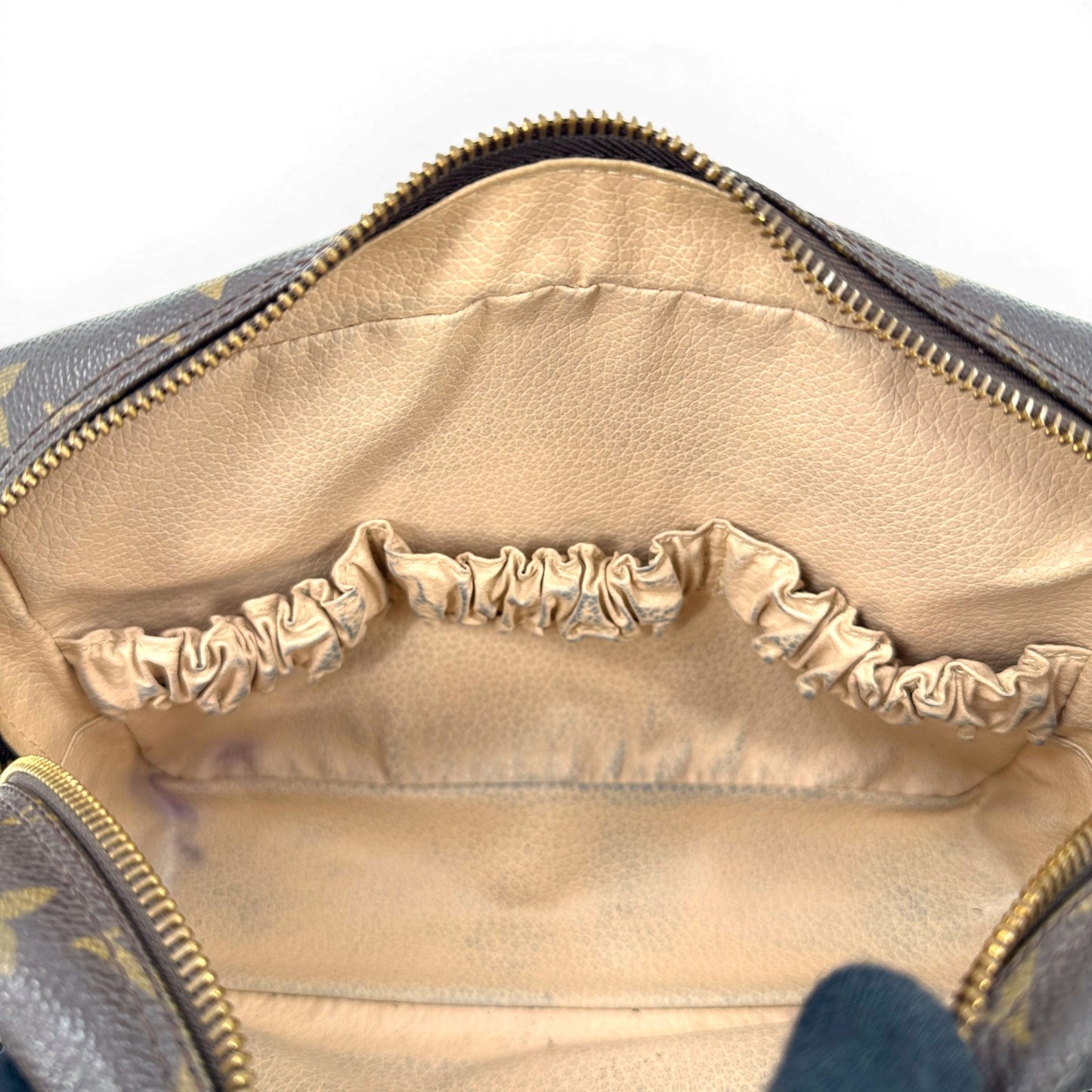 LOUIS VUITTON トゥルース・トワレット23 モノグラム ブラウン ポーチ M47524
