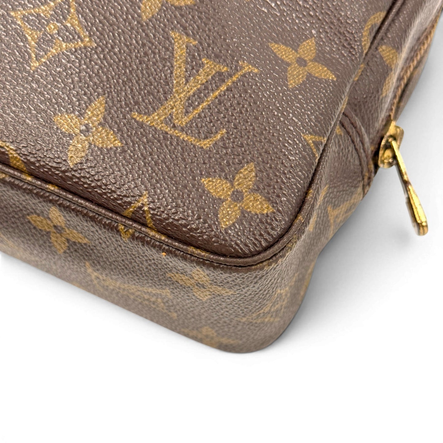 LOUIS VUITTON トゥルース・トワレット23 モノグラム ブラウン ポーチ M47524