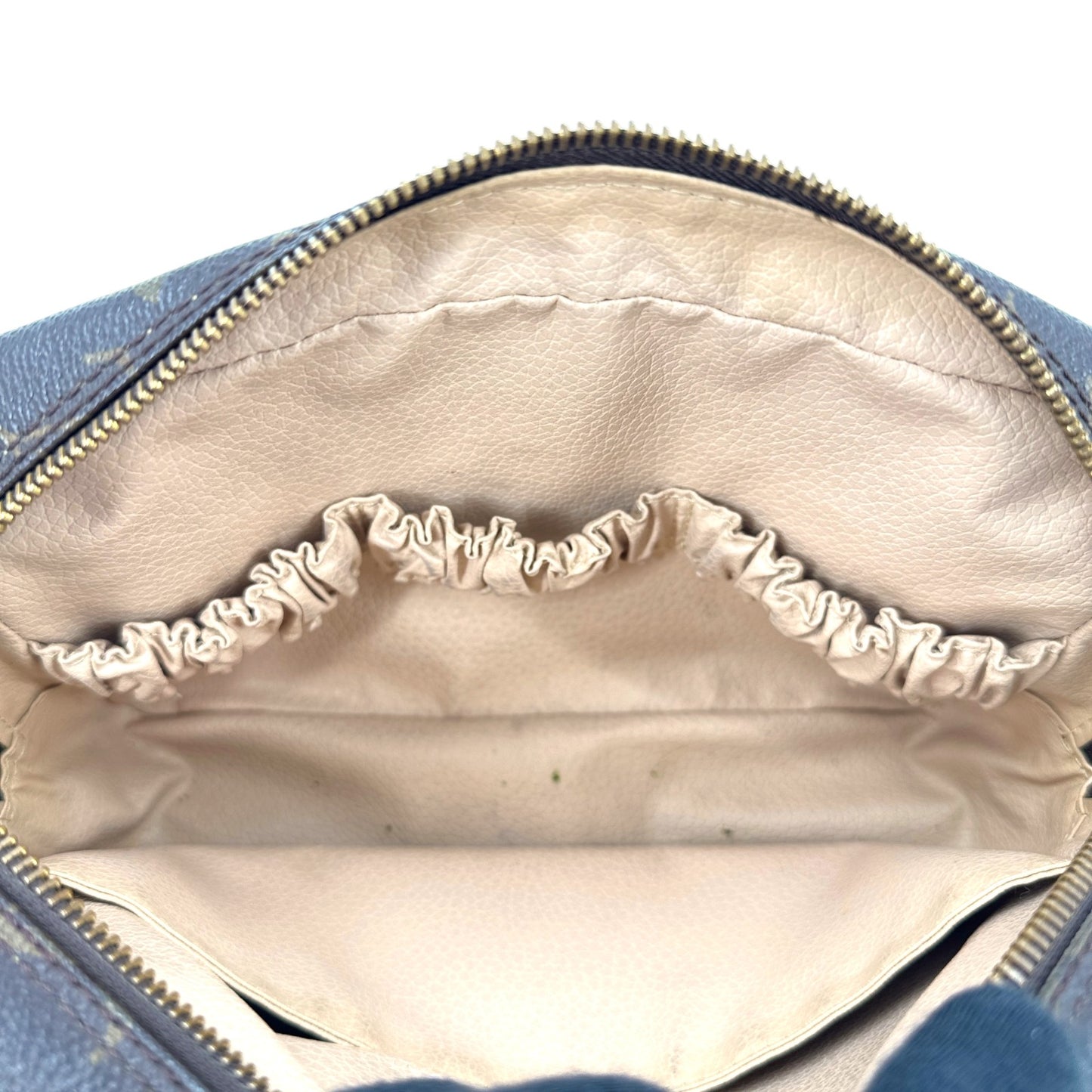 LOUIS VUITTON トゥルース・トワレット23 モノグラム ブラウン ポーチ M47524