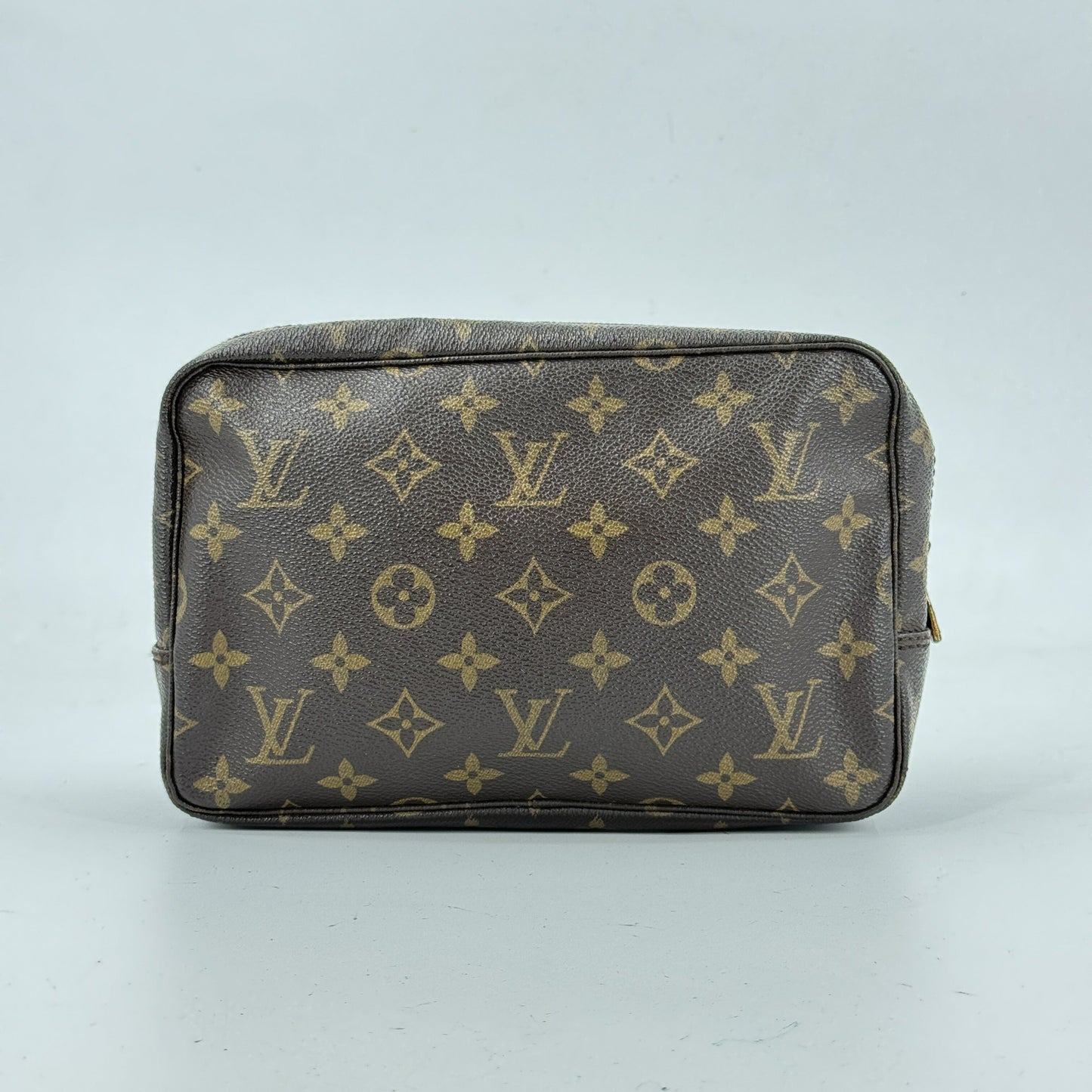 LOUIS VUITTON モノグラム トゥルース・トワレット 23 クラッチバッグ ポーチ M47524