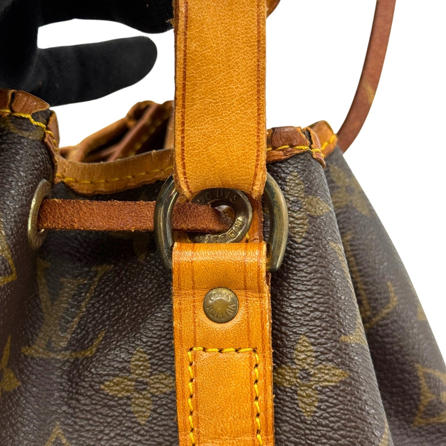 LOUIS VUITTON プチ・ノエ モノグラムキャンバス ブラウン 巾着 ショルダーバッグ M42226