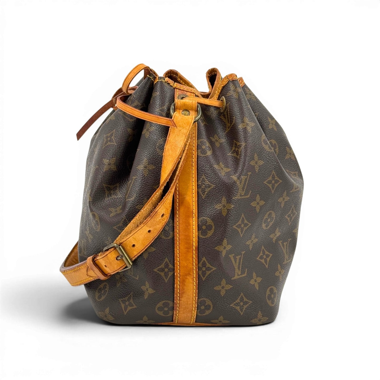 LOUIS VUITTON プチ・ノエ モノグラムキャンバス ブラウン 巾着 ショルダーバッグ M42226