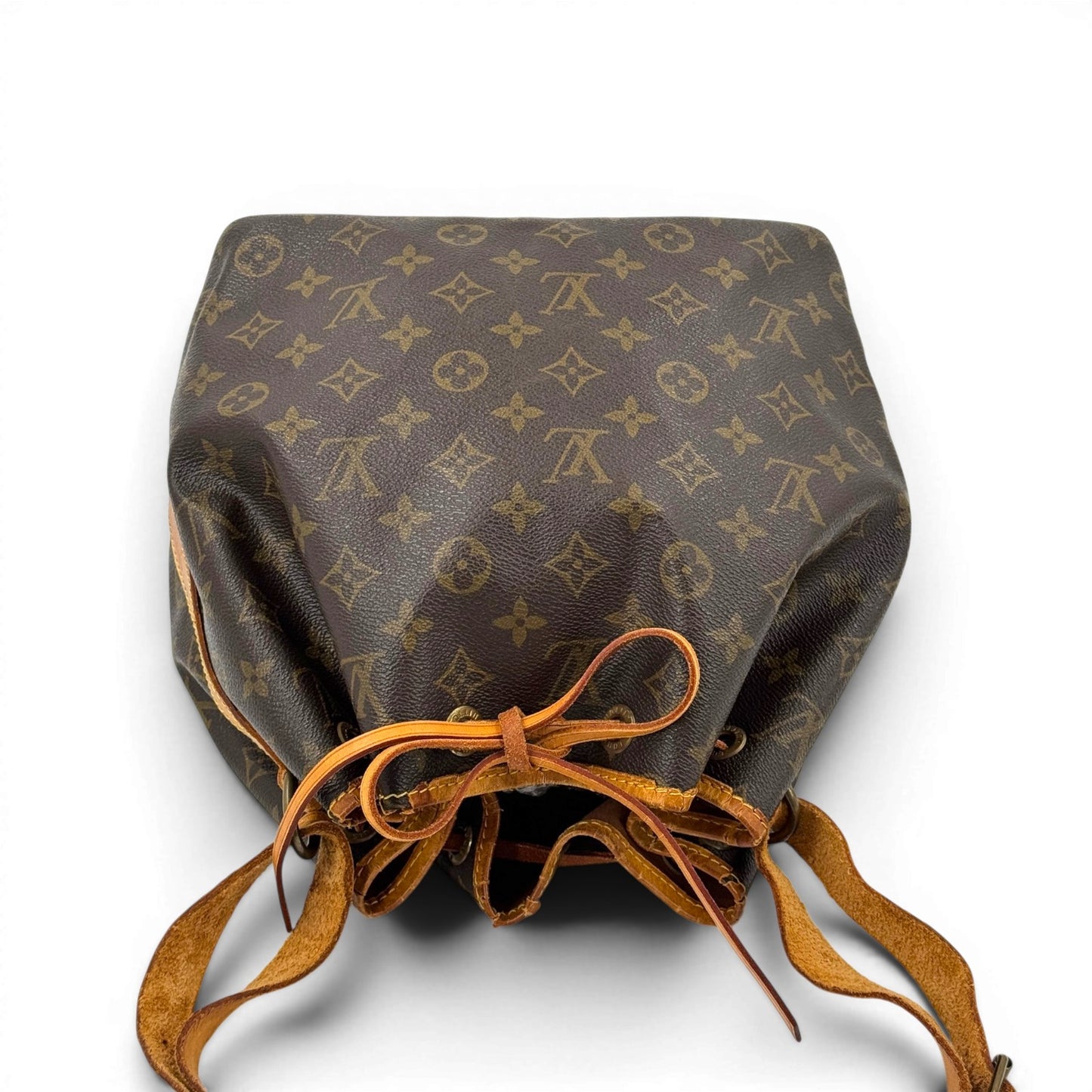 LOUIS VUITTON プチ・ノエ モノグラムキャンバス ブラウン 巾着 ショルダーバッグ M42226