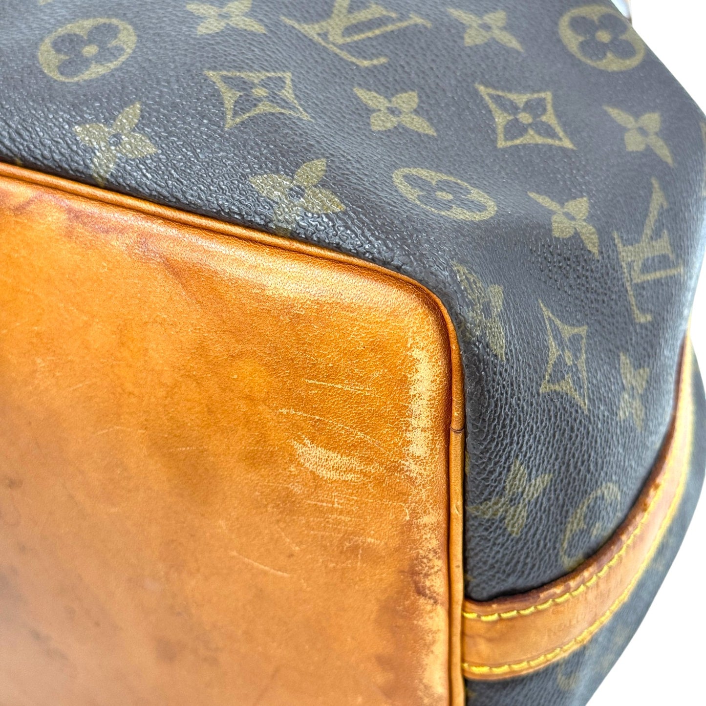 LOUIS VUITTON プチ・ノエ モノグラムキャンバス ブラウン 巾着 ショルダーバッグ M42226