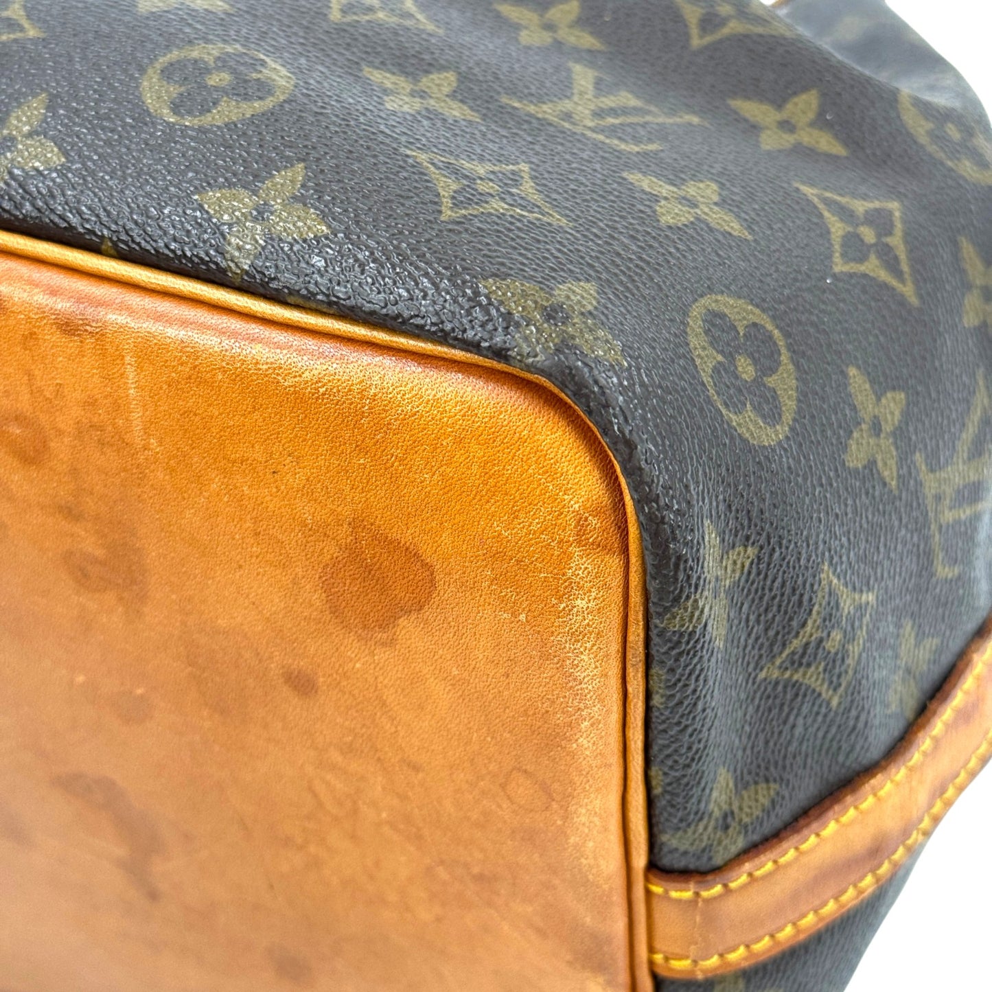 LOUIS VUITTON プチ・ノエ モノグラムキャンバス ブラウン 巾着 ショルダーバッグ M42226