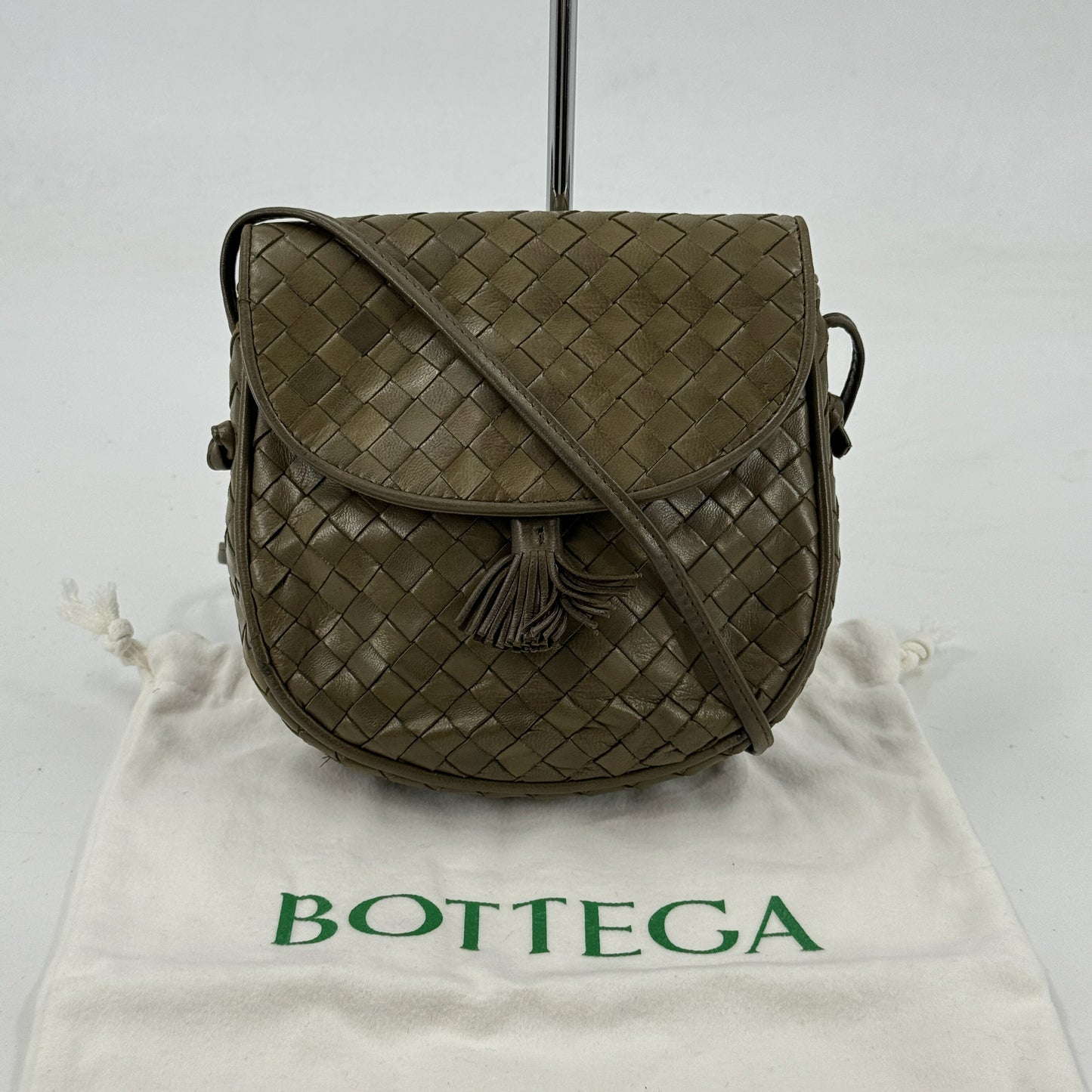 BOTTEGA VENETA イントレチャート レザー オリーブブラウン ショルダーバッグ