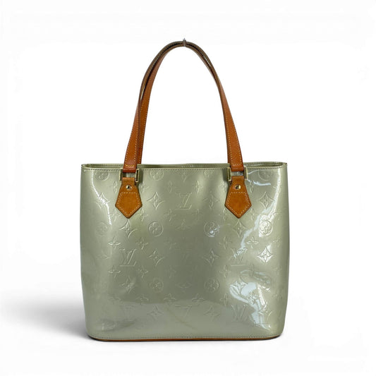 LOUIS VUITTON ヒューストン モノグラム・ヴェルニ レザー グリ ショルダーバッグ M91053