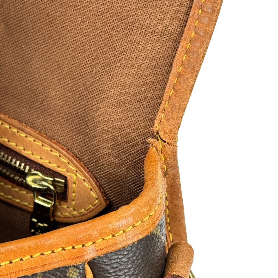 LOUIS VUITTON モノグラム ソローニュ M42250 ショルダーバッグ