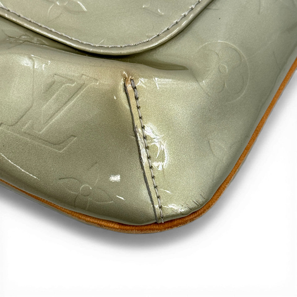 LOUIS VUITTON モノグラム ヴェルニ トンプソンストリート グリス M91008 ショルダー