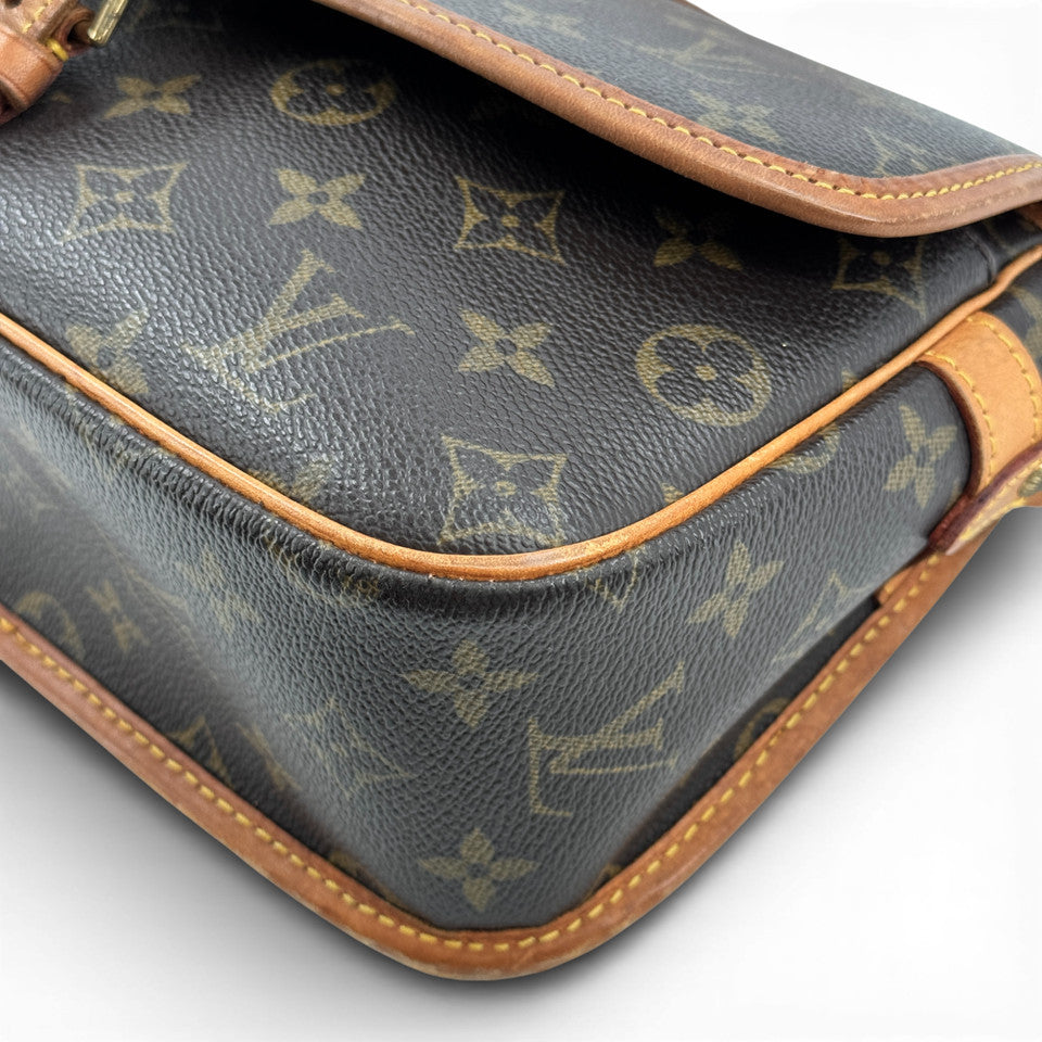 LOUIS VUITTON モノグラム ソローニュ M42250 ショルダーバッグ