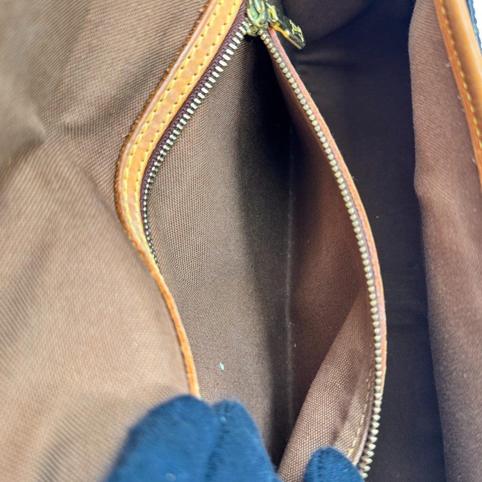 LOUIS VUITTON モノグラム ソローニュ M42250 ショルダーバッグ