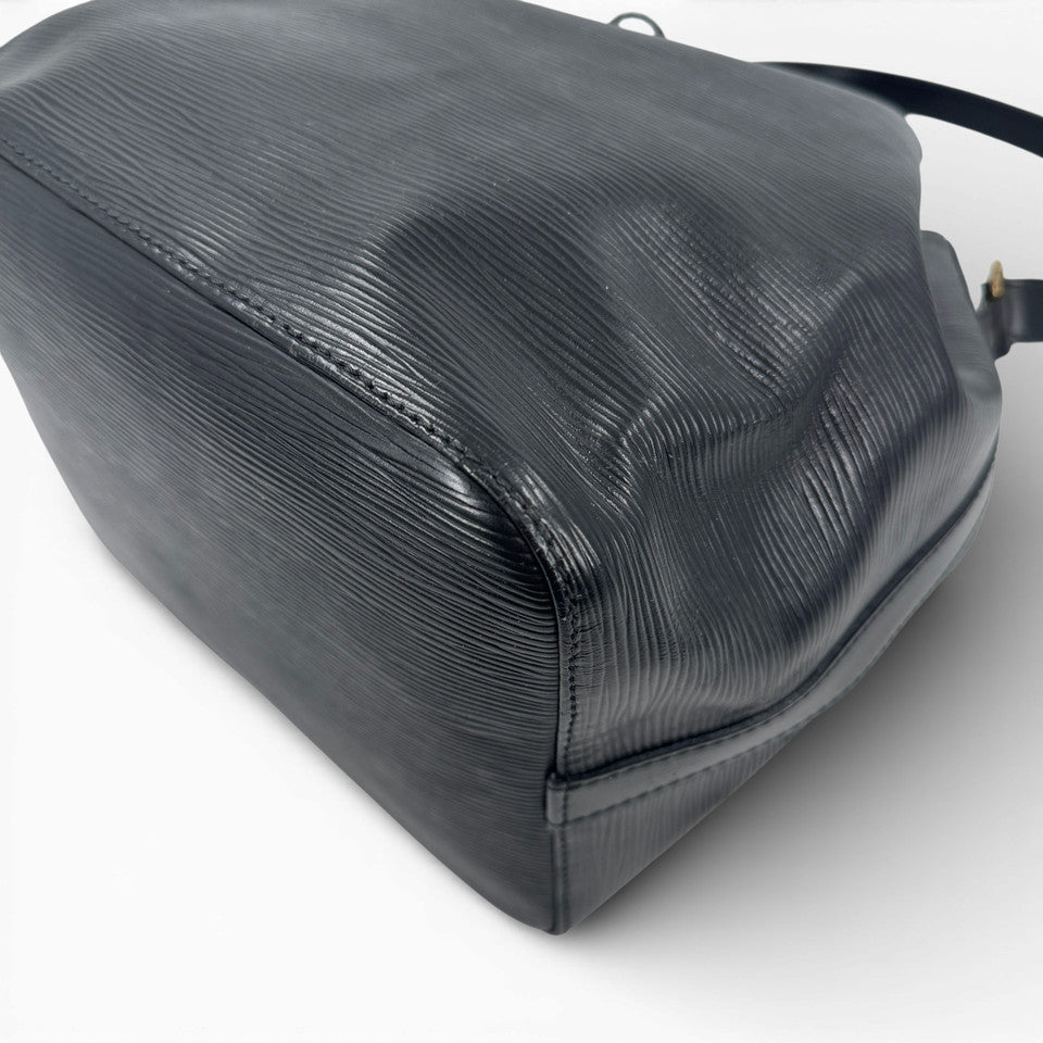 LOUIS VUITTON エピノワール プチノエ M59012 巾着 ショルダーバッグ