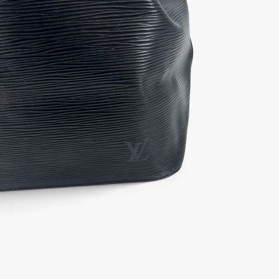 LOUIS VUITTON エピノワール プチノエ M59012 巾着 ショルダーバッグ