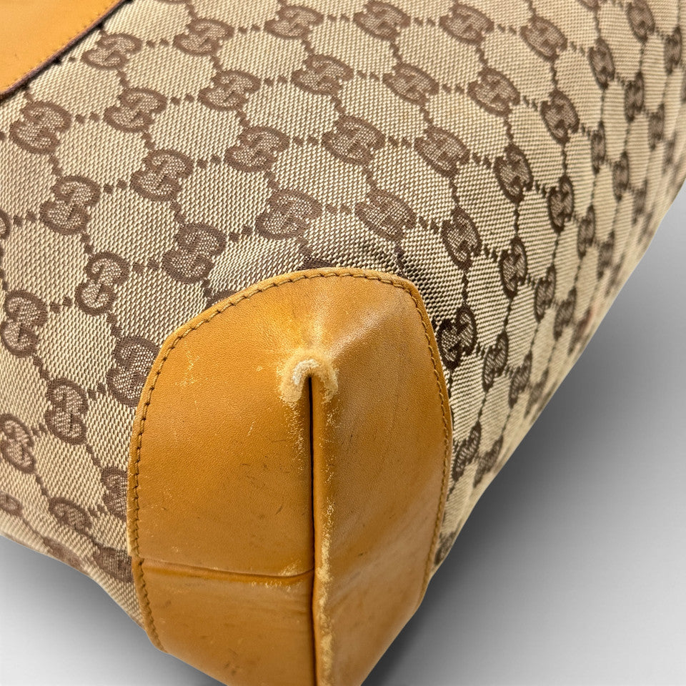 GUCCI GGキャンバス ベージュ ショルダーバッグ