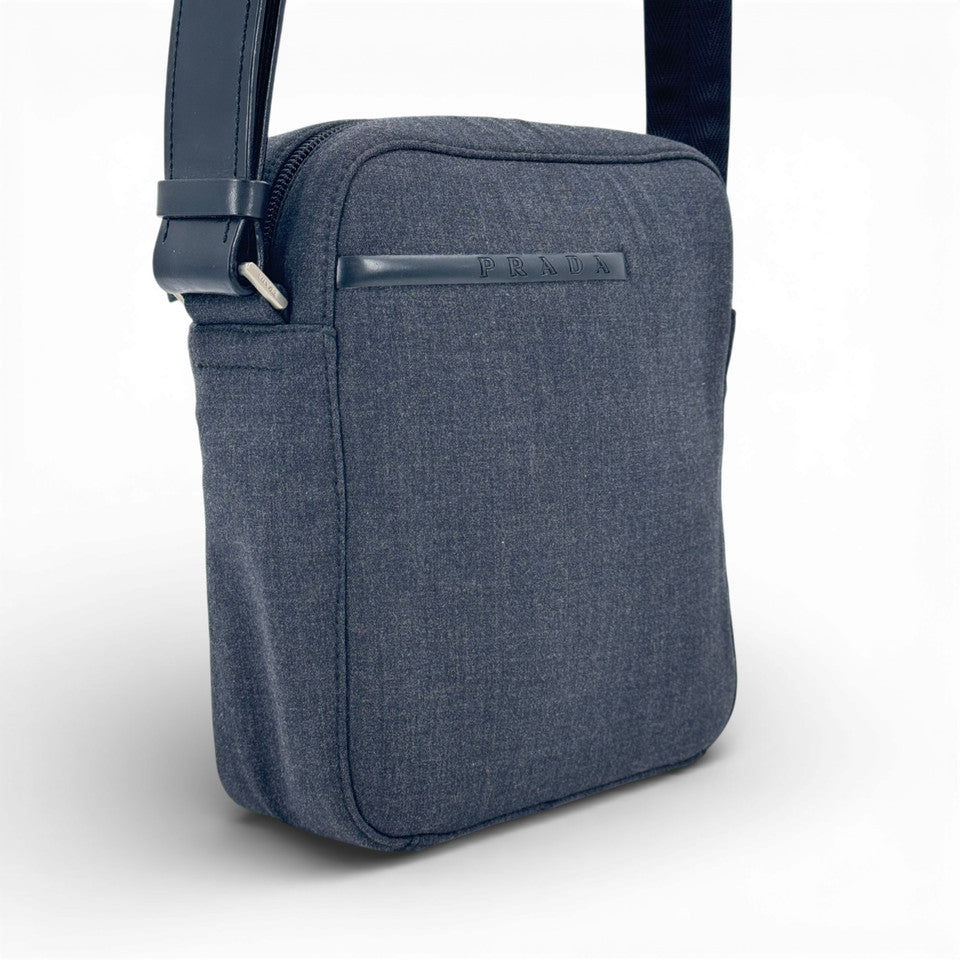 PRADA ミラノ グレー ショルダーバッグ