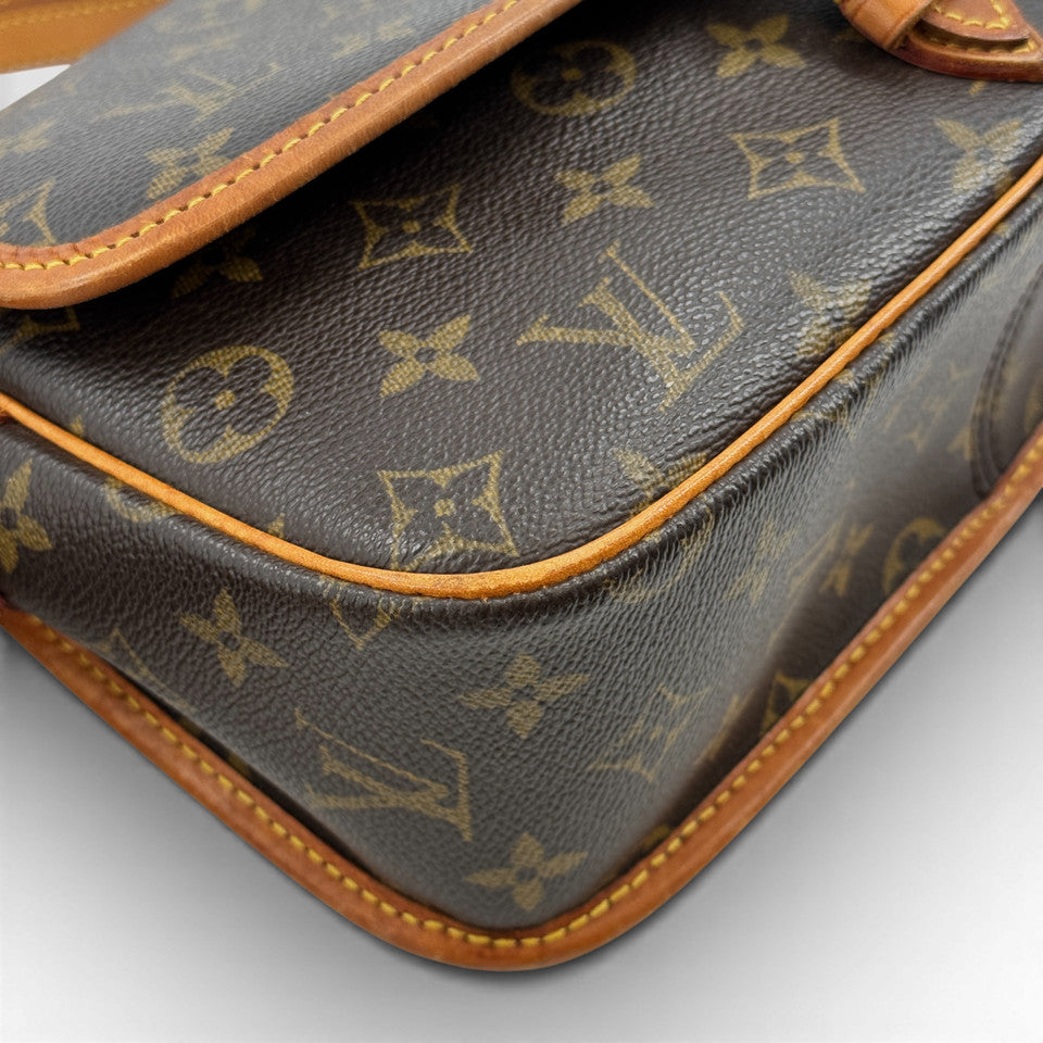 LOUIS VUITTON モノグラム ソローニュ M42250 ショルダーバッグ