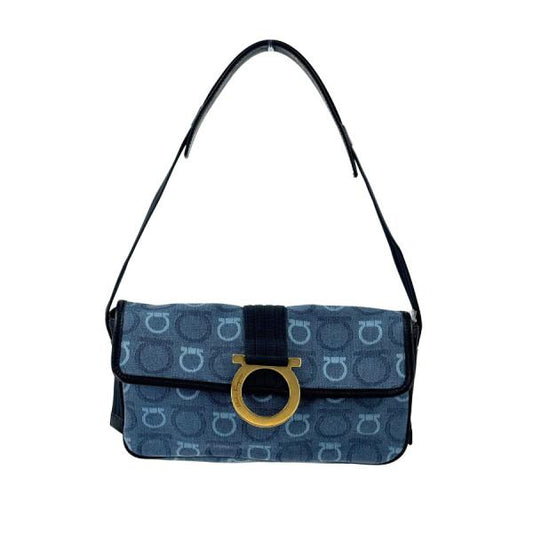 Ferragamo　デニム　ガンチーニ